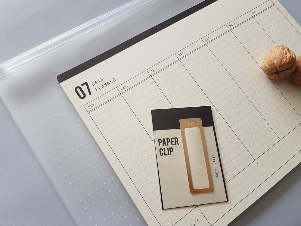 7 Days Planner + Paper Clip